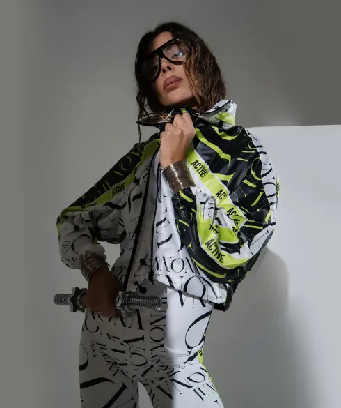 Дамско спортно яке тип ветровка Jfit White/Black - 381