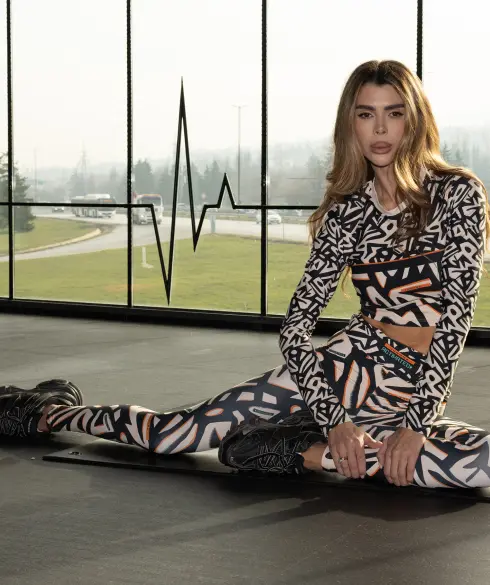 Дамска спортна блуза Jfit Beige/Black - 152